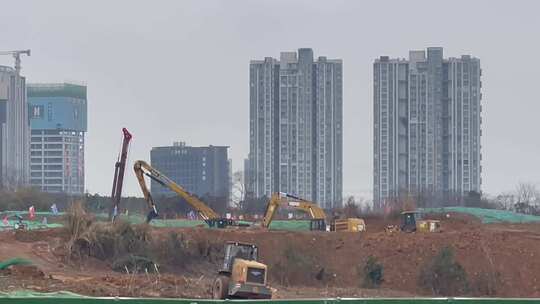 城市建设工地挖掘机铲土机1