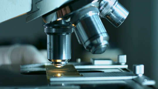 医疗细胞检验显微镜研究
