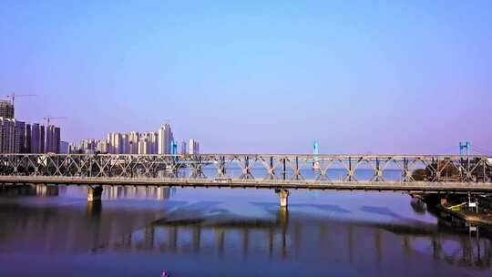 航拍湖北襄阳大桥的美丽风光
