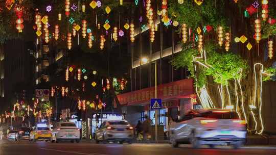 蛇年新春街道夜晚彩灯新年氛围