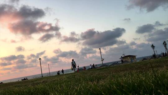 海边落日夕阳沙滩云彩多云风景