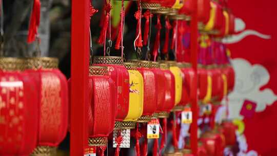 中国春节节日悬挂中国风红灯笼