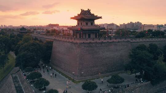 航拍西安东南城角的日落黄昏夕阳浪漫美景