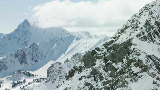 山顶，山顶，白雪覆盖，雪