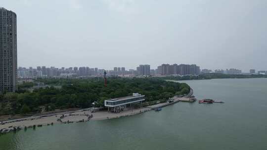 安徽蚌埠龙子湖公园中国南北分界标志