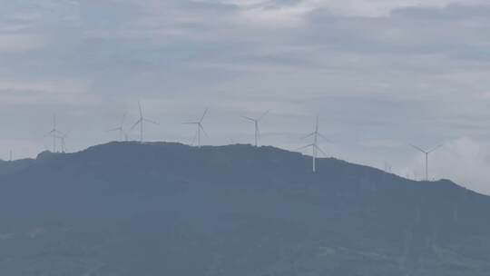 远山大风车风力发电高清在线视频素材下载