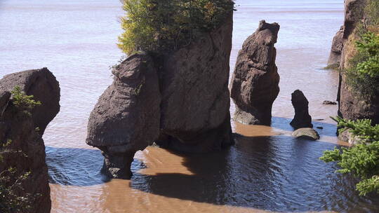 海边的岩石景观视频素材模板下载