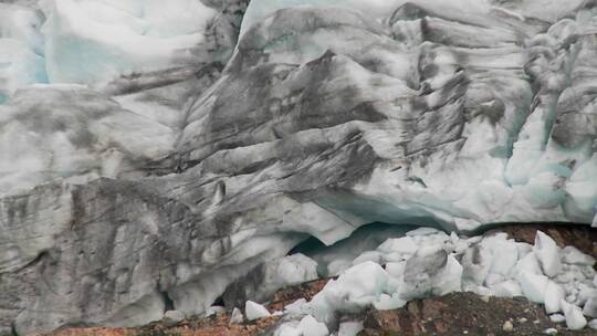 焦点拉远拍摄冰川视频素材模板下载