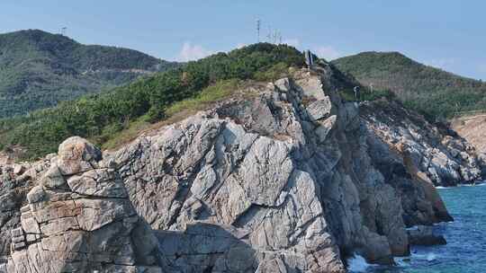 航拍威海市环翠区北环海路猫头山秋季风景