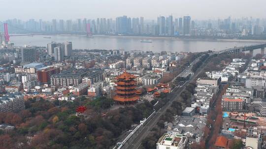 城市高楼河流航拍