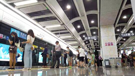深圳地铁上下班人群延时拍摄视频素材模板下载