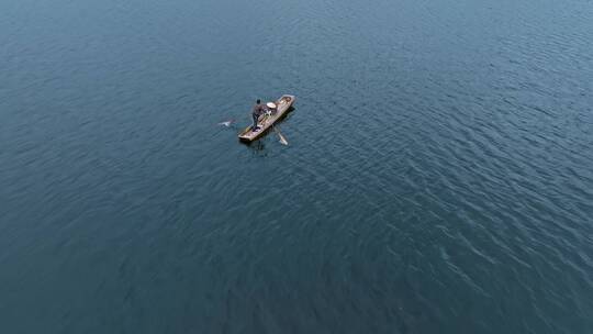 高清航拍四川雅女湖小船自然风光唯美风景