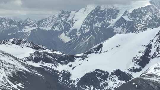 长焦下的西藏那曲比如县萨普神山雪山景观