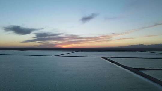 青海盐湖夕阳航拍美景