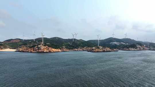 岛屿风力发电4K素材（平潭北部湾）