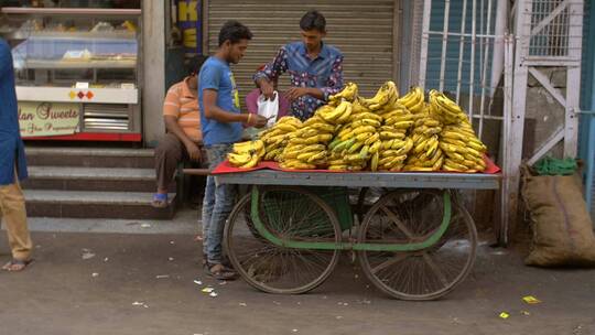 卖香蕉的小贩视频素材模板下载