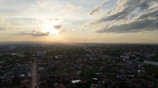 4K航拍夕阳下老挝首都万象城市风光