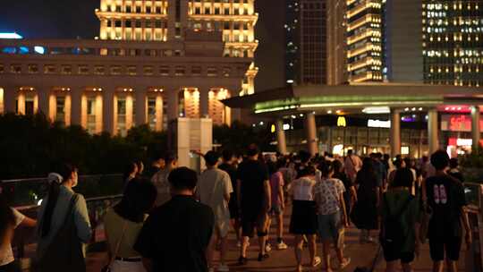 陆家嘴人流 人群上海夜市夜晚的上海慢动作