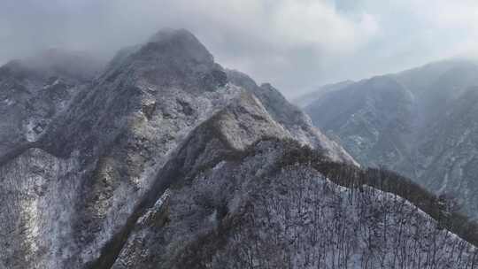 下雪 ￼ 云海 ￼户外 山峰 秦岭