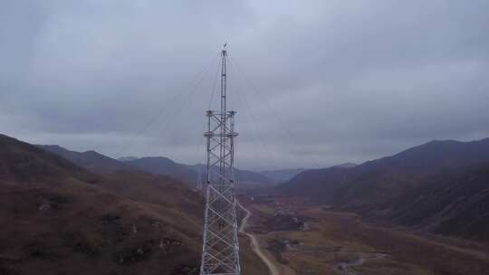 4K青藏高原特高压电力建设立塔施工04