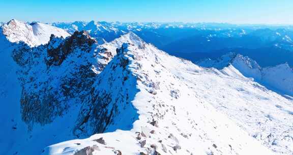 航拍川西高原达古冰川冬日风景壮丽雪山