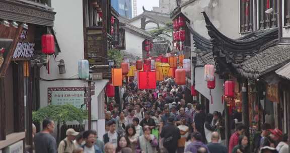 上海南翔古镇南翔老街红灯笼人流节日
