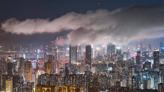 深圳梧桐山雨后云海夜景