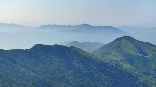 长焦航拍清晨日出群山青山万重山平流雾云海