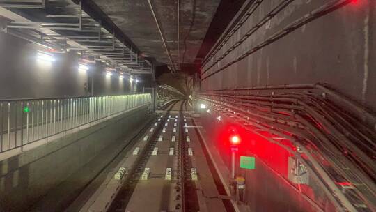 地铁隧道