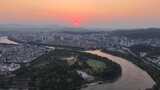 航拍广西百色日落晚霞夕阳高清在线视频素材下载