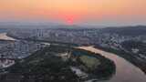 航拍广西百色日落晚霞夕阳高清在线视频素材下载