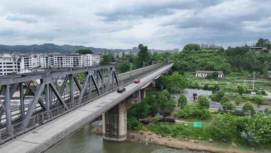 黔阳古城的公铁两用大桥