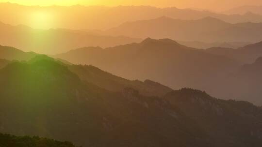 川西高山草原唯美傍晚野外放松活动休闲越野