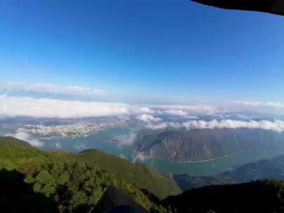 巫山城全景延时，长江三峡，巫峡口