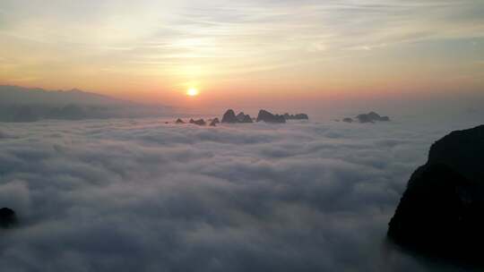 航拍桂林日出山川云海