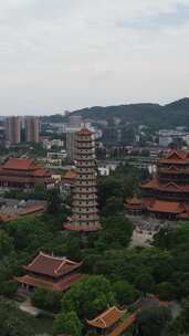 竖版航拍福建福州西禅古寺