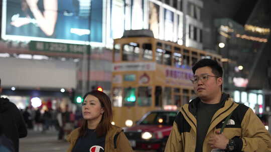 香港铜锣湾过街人群