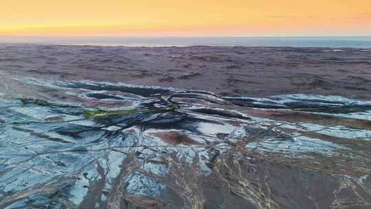 新疆哈密盐碱地大地纹理