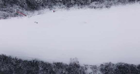 航拍黑龙江伊春梅花山滑雪场雪景