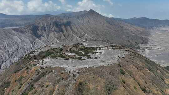 印尼爪哇岛布罗莫火山日出航拍自然风光