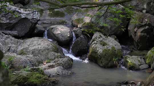 山间流水自然流水