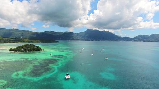 航拍海岛风景4k