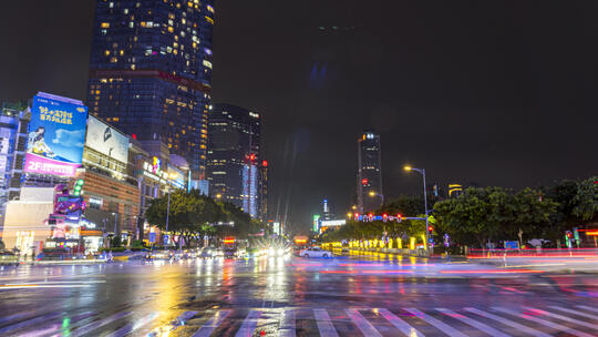 广州城市交通夜晚下雨车流延时