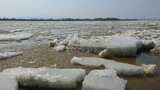 乌苏里江饶河开江流冰高清在线视频素材下载