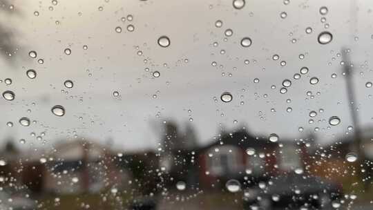 下雨 玻璃上的雨水 伤感