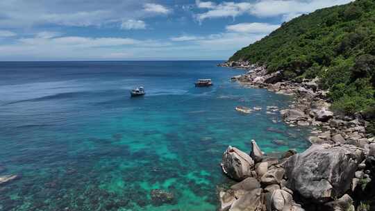 泰国龟岛热带岛屿海滨船自然风光航拍
