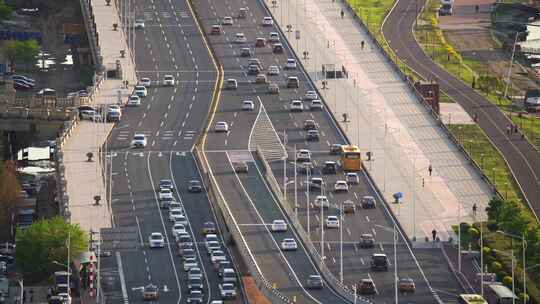 中国哈尔滨城市道路汽车交通景观