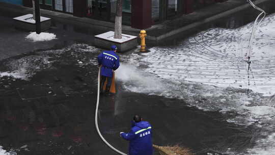 南京秦淮河夫子庙清晨工人除雪