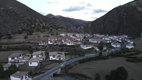 西藏村庄航拍
