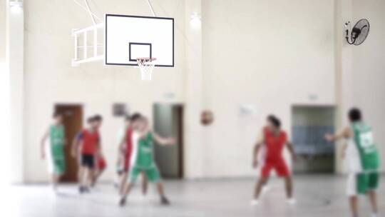 模糊的学校篮球比赛和球员视频素材模板下载